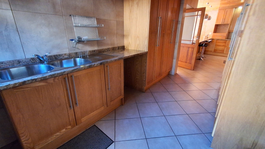 3 Bedroom Property for Sale in Protea Park North West